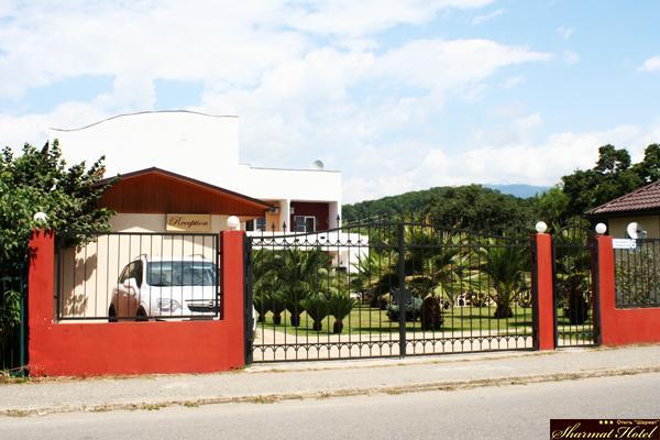 Hotel Sharmat Pitsoenda Buitenkant foto
