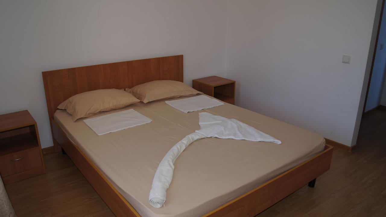 Hotel Sharmat Pitsoenda Buitenkant foto
