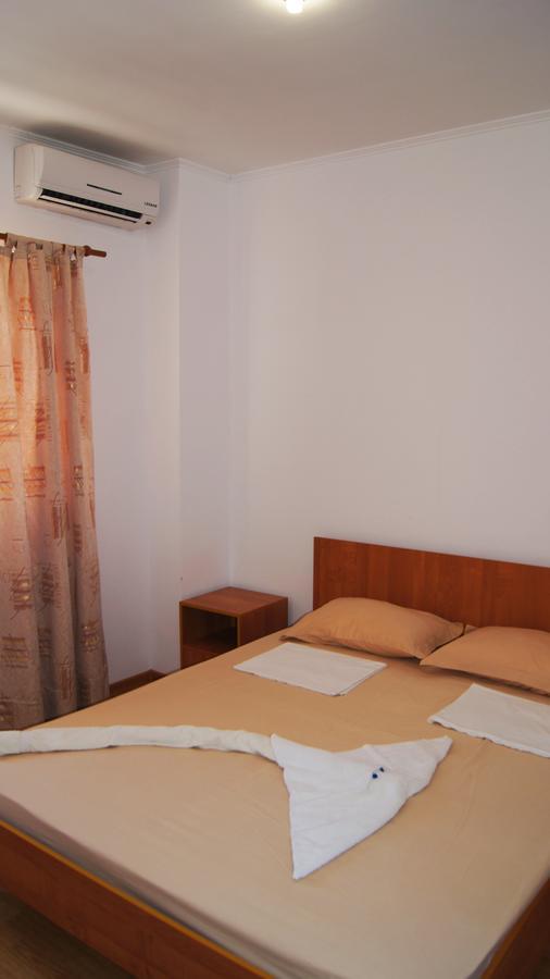 Hotel Sharmat Pitsoenda Buitenkant foto