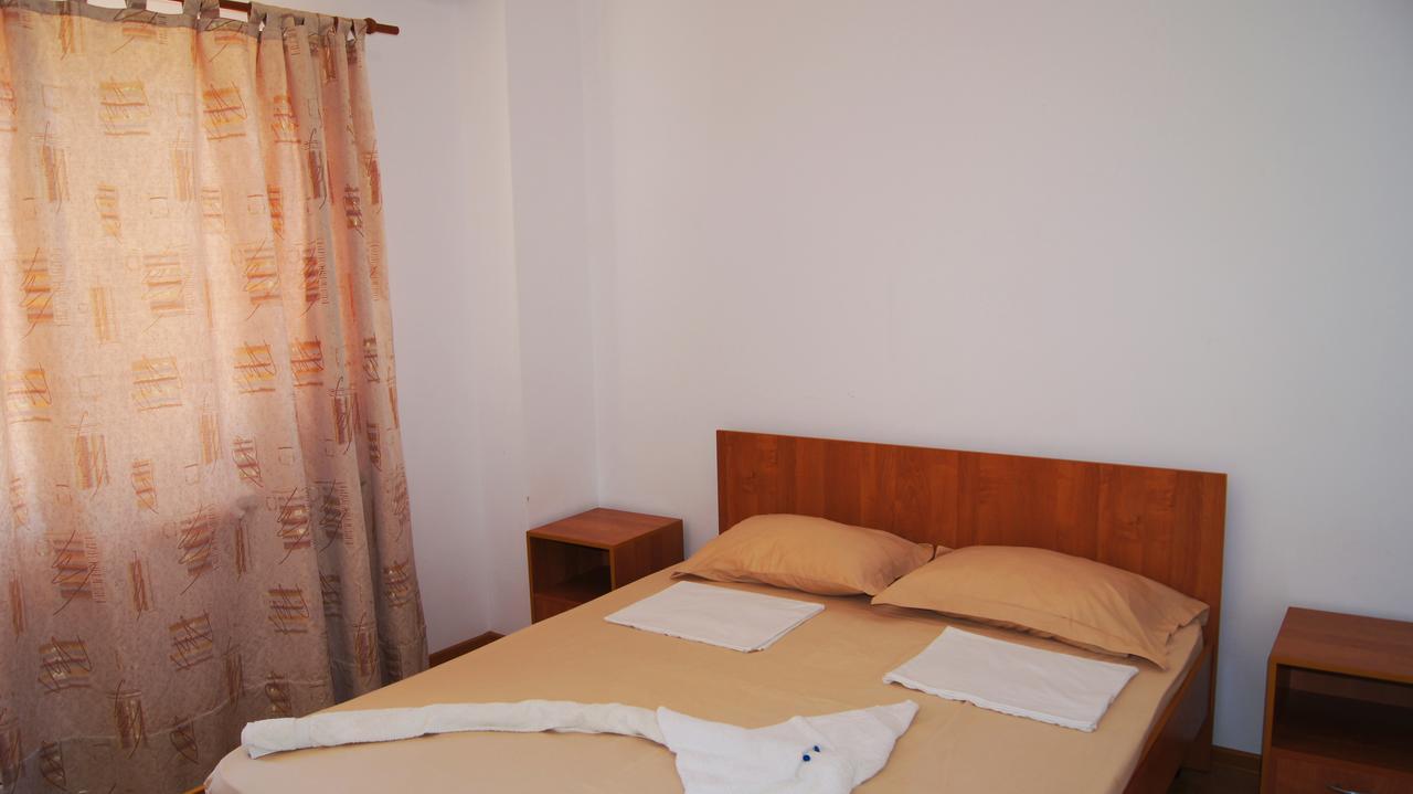 Hotel Sharmat Pitsoenda Buitenkant foto