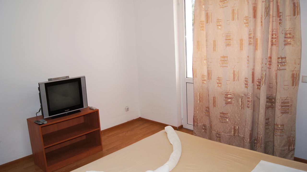 Hotel Sharmat Pitsoenda Buitenkant foto