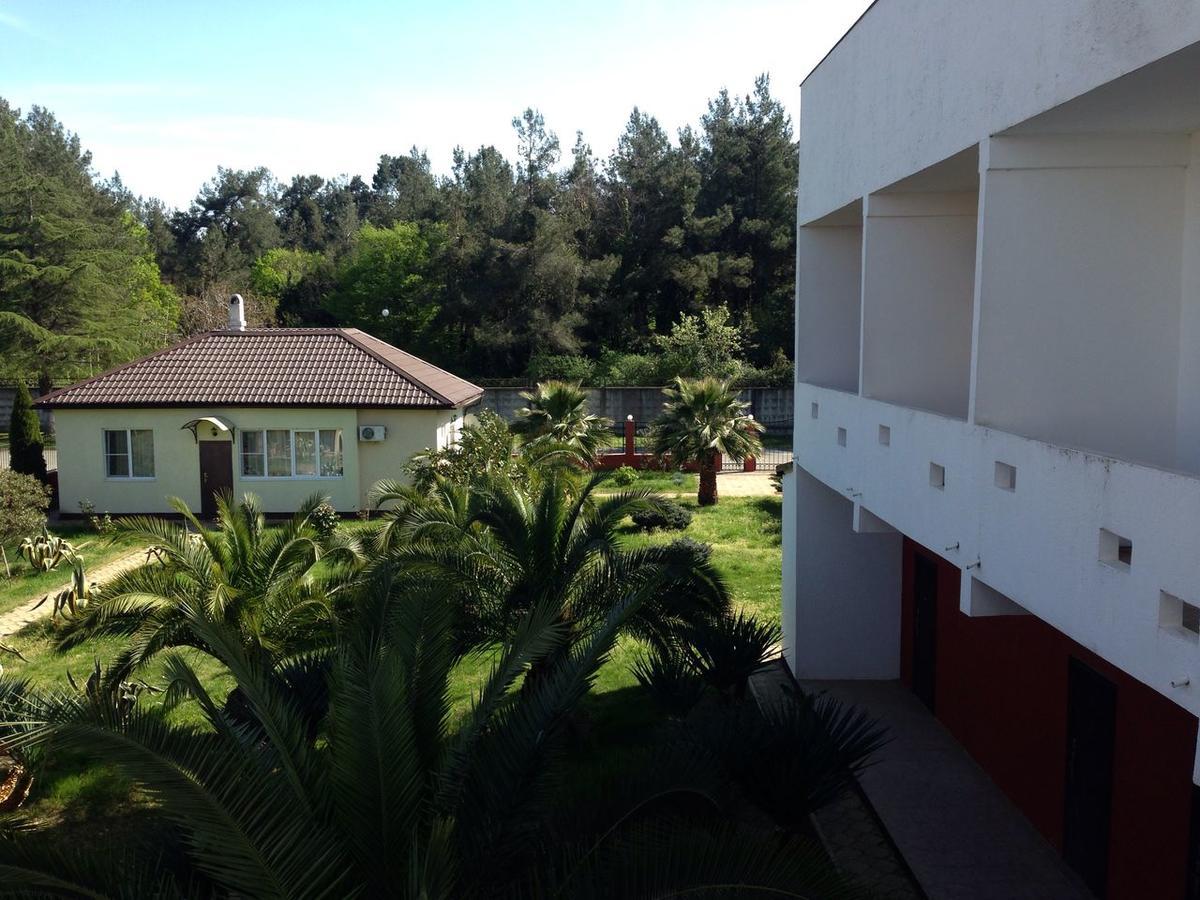 Hotel Sharmat Pitsoenda Buitenkant foto